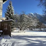 Haus Senn 아파트 *